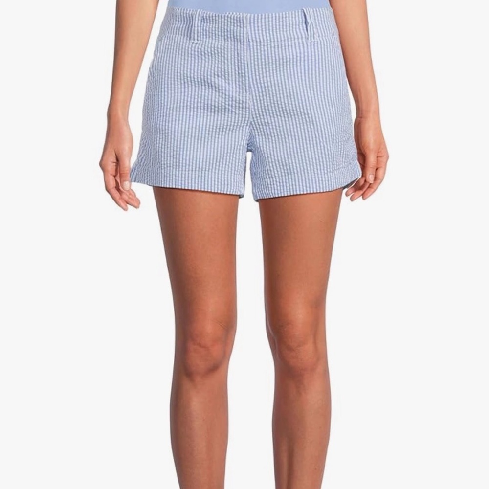 Vineyard Vines Women's Blue and White Seersucker Shorts - Size 4 NWT - Picture 2 of 7